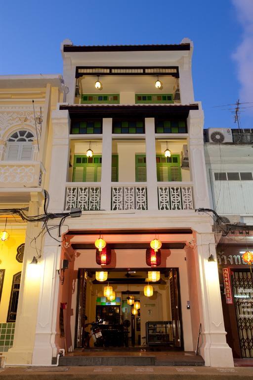 99 Oldtown Boutique Guesthouse Sha Extra Plus Phuket Екстериор снимка