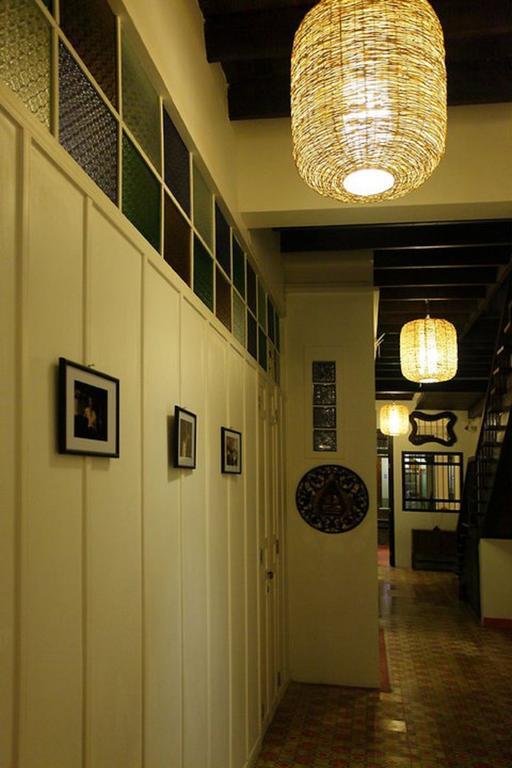 99 Oldtown Boutique Guesthouse Sha Extra Plus Phuket Екстериор снимка