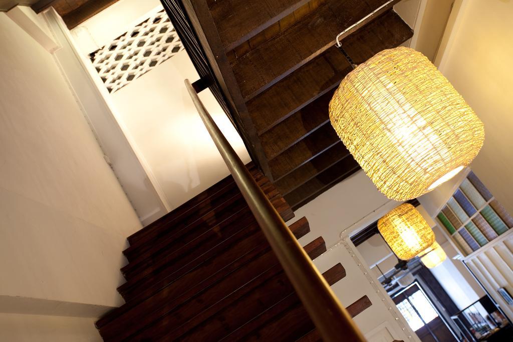 99 Oldtown Boutique Guesthouse Sha Extra Plus Phuket Екстериор снимка